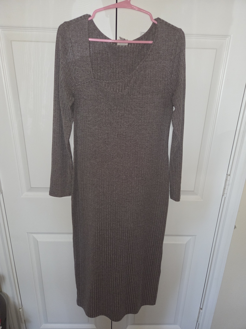 a new day Ribbed Long-Sleeve Midi Dress in Taupe Brown